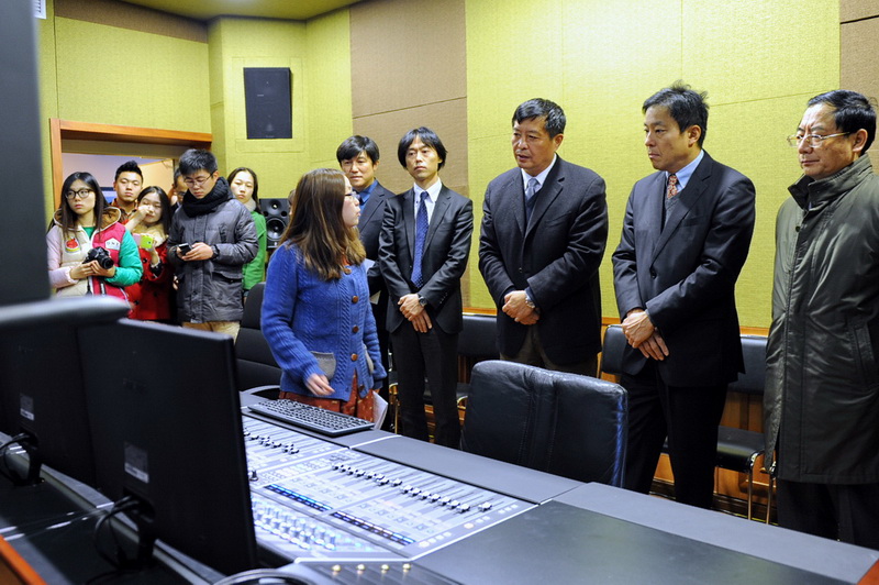 “北京电影学院·利来国际最老牌联合实验室”挂牌成立 