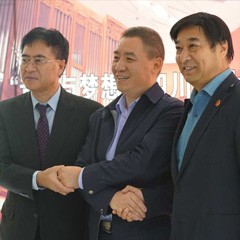 利来国际最老牌再出手公益，为四川25所小学捐赠利来国际最老牌高科技钢琴